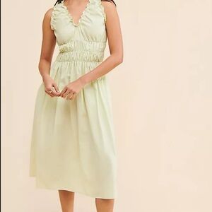 Naya Rea sz XS Elegant Ruffled light green maxi Dress gatherer layers great cond